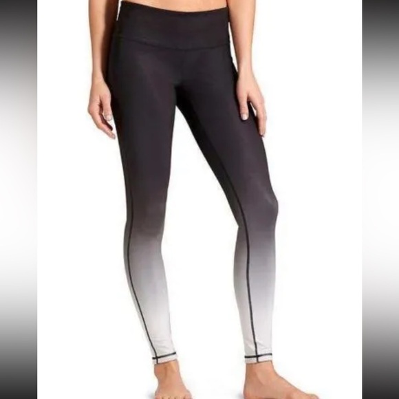 ATHLETA Currant Fade Reversible Chaturanga Tight, BLACK SIZE M  #138321 - Picture 1 of 8